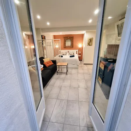 Apartament Spacious Full Of Charm, Recently Updated Nicea