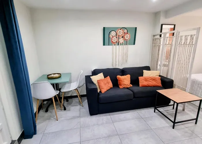 公寓 Spacious Full Of Charm, Recently Updated *