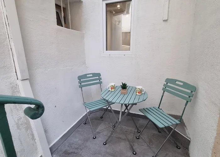 Spacious Full Of Charm, Recently Updated * Niza